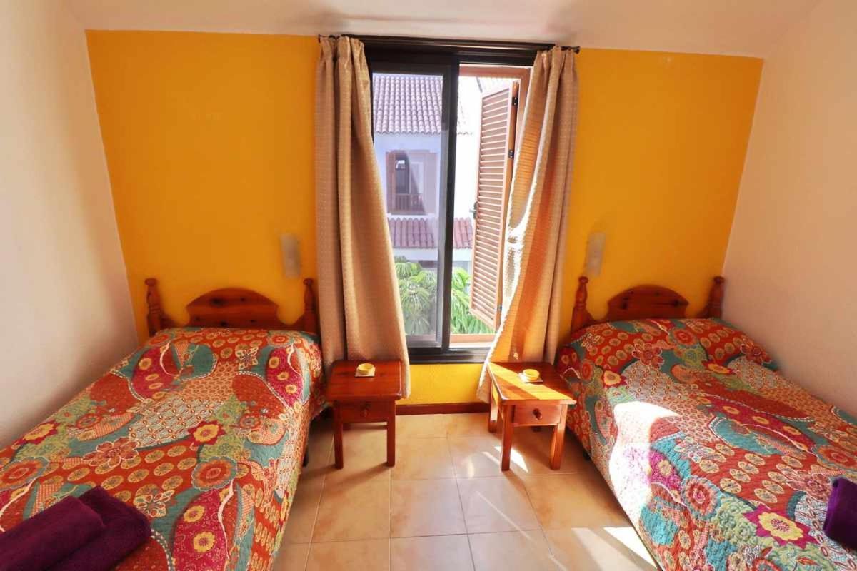 Parque Santiago II 379 Tenerife Rental & Sales 美洲海滩 外观 照片